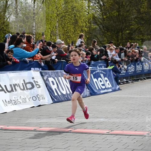 12.04.2026 - 45. Internationalen Wilhelmsburger Insellauf J. Mangold http://msf.ph/oto/9520194 12.04.2026 14:08:06 Ziel 15, 1508 meine-sportfotos.de