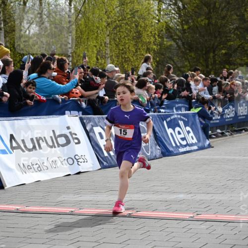 12.04.2026 - 45. Internationalen Wilhelmsburger Insellauf J. Mangold http://msf.ph/oto/9520195 12.04.2026 14:08:06 Ziel 15, 1508 meine-sportfotos.de