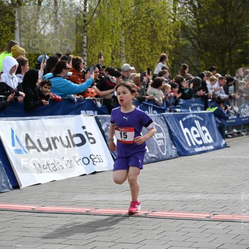 12.04.2026 - 45. Internationalen Wilhelmsburger Insellauf J. Mangold http://msf.ph/oto/9520196 12.04.2026 14:08:06 Ziel 15, 1508 meine-sportfotos.de