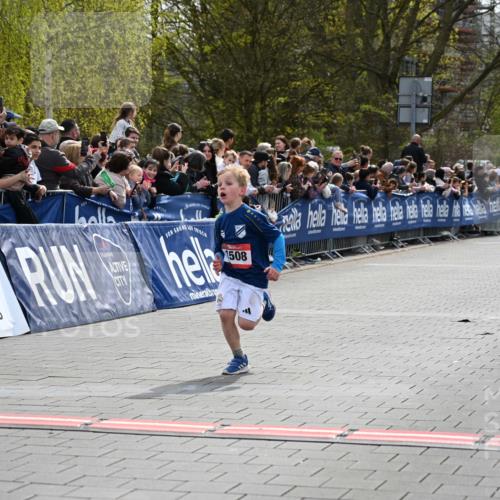 12.04.2026 - 45. Internationalen Wilhelmsburger Insellauf J. Mangold http://msf.ph/oto/9520206 12.04.2026 14:08:08 Ziel 15, 1508 meine-sportfotos.de