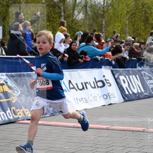 12.04.2026 - 45. Internationalen Wilhelmsburger Insellauf J. Mangold http://msf.ph/oto/9520218 12.04.2026 14:08:09 Ziel 15, 1508 meine-sportfotos.de