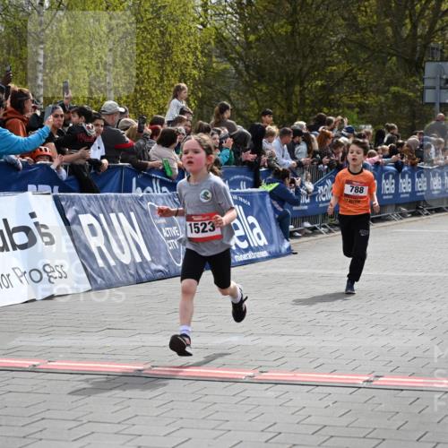 12.04.2026 - 45. Internationalen Wilhelmsburger Insellauf J. Mangold http://msf.ph/oto/9520227 12.04.2026 14:08:17 Ziel 1523, 788 meine-sportfotos.de