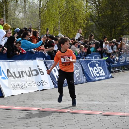12.04.2026 - 45. Internationalen Wilhelmsburger Insellauf J. Mangold http://msf.ph/oto/9520239 12.04.2026 14:08:18 Ziel 1523, 788, 1510 meine-sportfotos.de