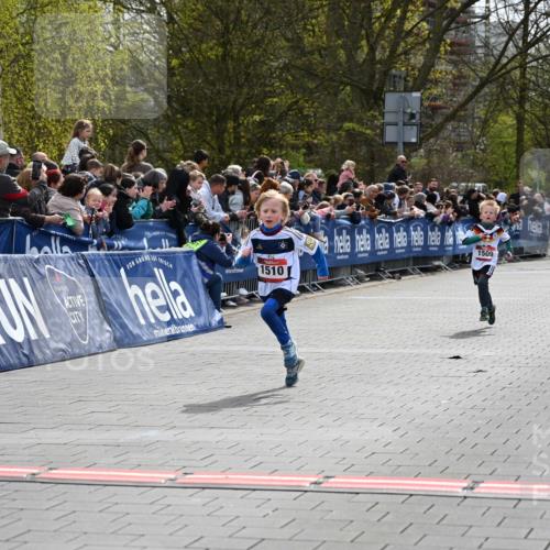 12.04.2026 - 45. Internationalen Wilhelmsburger Insellauf J. Mangold http://msf.ph/oto/9520251 12.04.2026 14:08:22 Ziel 1510, 1509 meine-sportfotos.de