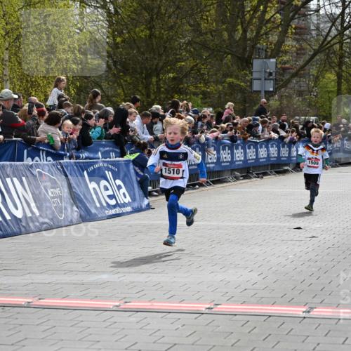 12.04.2026 - 45. Internationalen Wilhelmsburger Insellauf J. Mangold http://msf.ph/oto/9520252 12.04.2026 14:08:22 Ziel 1510, 1509 meine-sportfotos.de