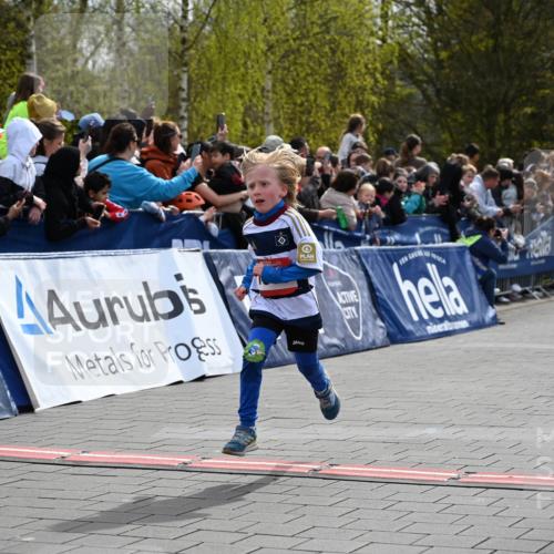 12.04.2026 - 45. Internationalen Wilhelmsburger Insellauf J. Mangold http://msf.ph/oto/9520264 12.04.2026 14:08:23 Ziel 1510, 1509 meine-sportfotos.de