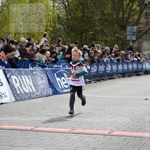 12.04.2026 - 45. Internationalen Wilhelmsburger Insellauf J. Mangold http://msf.ph/oto/9520269 12.04.2026 14:08:24 Ziel 1510, 1509 meine-sportfotos.de