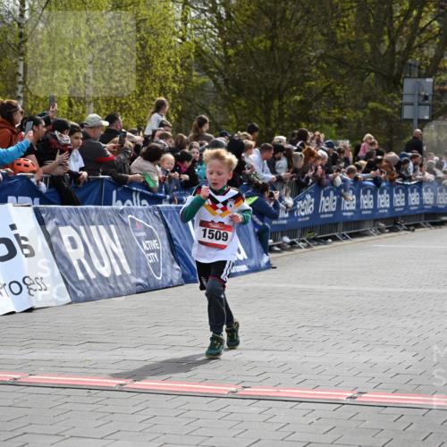 12.04.2026 - 45. Internationalen Wilhelmsburger Insellauf J. Mangold http://msf.ph/oto/9520272 12.04.2026 14:08:25 Ziel 1510, 1509 meine-sportfotos.de