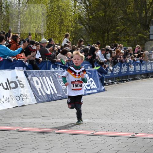 12.04.2026 - 45. Internationalen Wilhelmsburger Insellauf J. Mangold http://msf.ph/oto/9520274 12.04.2026 14:08:25 Ziel 1510, 1509 meine-sportfotos.de
