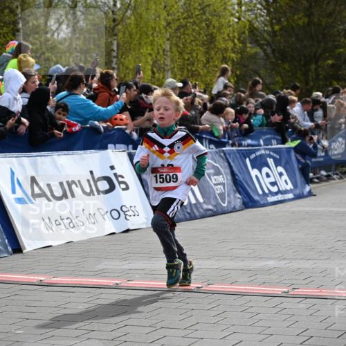 12.04.2026 - 45. Internationalen Wilhelmsburger Insellauf J. Mangold http://msf.ph/oto/9520279 12.04.2026 14:08:25 Ziel 1510, 1509 meine-sportfotos.de