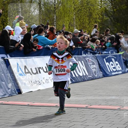 12.04.2026 - 45. Internationalen Wilhelmsburger Insellauf J. Mangold http://msf.ph/oto/9520281 12.04.2026 14:08:25 Ziel 1510, 1509 meine-sportfotos.de