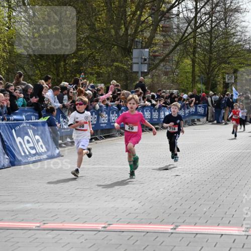 12.04.2026 - 45. Internationalen Wilhelmsburger Insellauf J. Mangold http://msf.ph/oto/9520288 12.04.2026 14:08:29 Ziel 1509, 58, 26, 716 meine-sportfotos.de