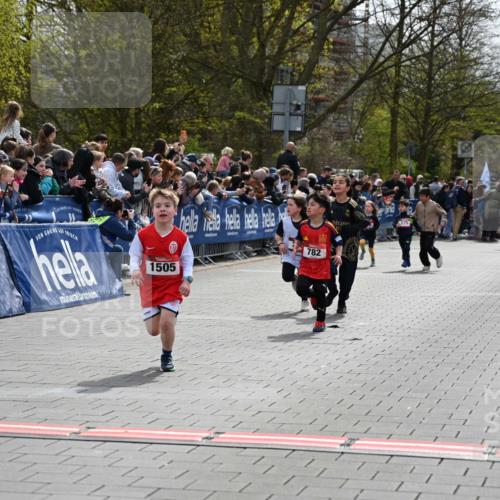 12.04.2026 - 45. Internationalen Wilhelmsburger Insellauf J. Mangold http://msf.ph/oto/9520312 12.04.2026 14:08:34 Ziel 58, 26, 716, 1505, 782, 258, 175 meine-sportfotos.de