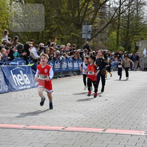 12.04.2026 - 45. Internationalen Wilhelmsburger Insellauf J. Mangold http://msf.ph/oto/9520313 12.04.2026 14:08:34 Ziel 58, 26, 716, 1505, 782, 258, 175 meine-sportfotos.de