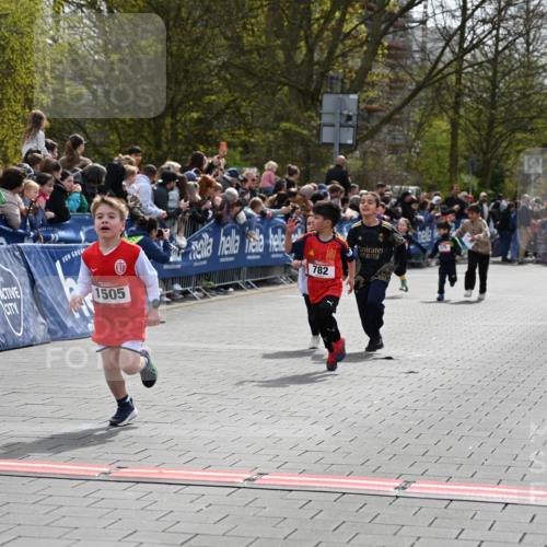 12.04.2026 - 45. Internationalen Wilhelmsburger Insellauf J. Mangold http://msf.ph/oto/9520316 12.04.2026 14:08:34 Ziel 58, 26, 716, 1505, 782, 258, 175 meine-sportfotos.de