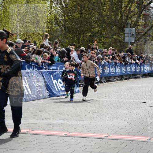 12.04.2026 - 45. Internationalen Wilhelmsburger Insellauf J. Mangold http://msf.ph/oto/9520341 12.04.2026 14:08:37 Ziel 1505, 782, 258, 175, 174, 653, 143 meine-sportfotos.de