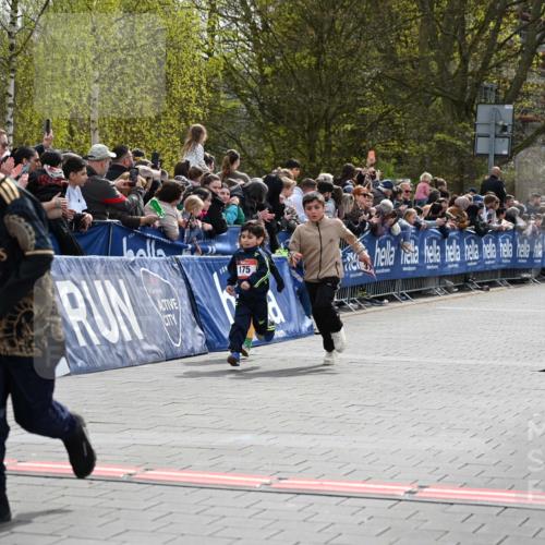 12.04.2026 - 45. Internationalen Wilhelmsburger Insellauf J. Mangold http://msf.ph/oto/9520343 12.04.2026 14:08:37 Ziel 1505, 782, 258, 175, 174, 653, 143 meine-sportfotos.de