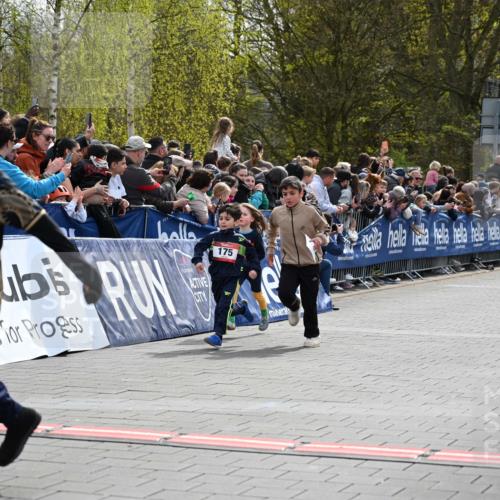 12.04.2026 - 45. Internationalen Wilhelmsburger Insellauf J. Mangold http://msf.ph/oto/9520346 12.04.2026 14:08:37 Ziel 1505, 782, 258, 175, 174, 653, 143 meine-sportfotos.de