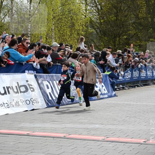 12.04.2026 - 45. Internationalen Wilhelmsburger Insellauf J. Mangold http://msf.ph/oto/9520349 12.04.2026 14:08:38 Ziel 1505, 782, 258, 175, 174, 653, 143 meine-sportfotos.de