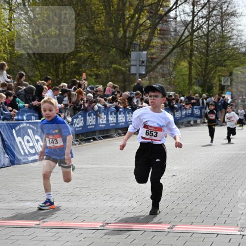 12.04.2026 - 45. Internationalen Wilhelmsburger Insellauf J. Mangold http://msf.ph/oto/9520359 12.04.2026 14:08:40 Ziel 782, 258, 175, 174, 653, 143, 1057, 232 meine-sportfotos.de