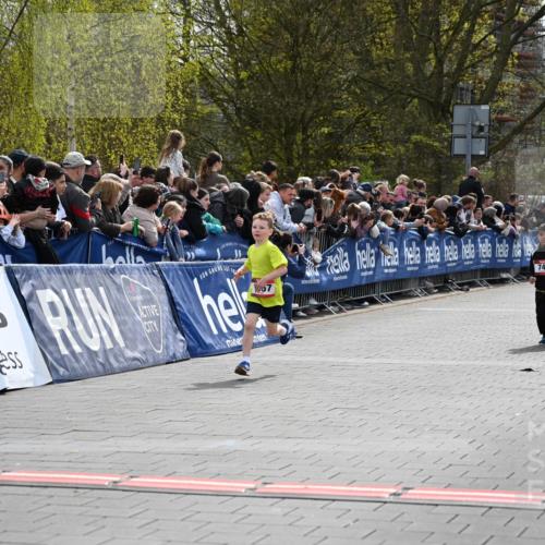12.04.2026 - 45. Internationalen Wilhelmsburger Insellauf J. Mangold http://msf.ph/oto/9520376 12.04.2026 14:08:42 Ziel 175, 174, 653, 143, 1057, 232, 749, 967 meine-sportfotos.de