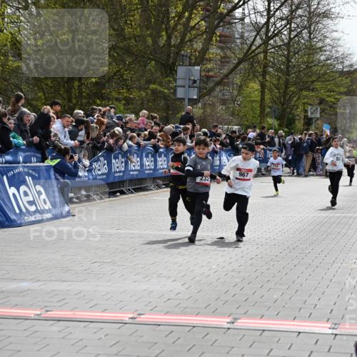 12.04.2026 - 45. Internationalen Wilhelmsburger Insellauf J. Mangold http://msf.ph/oto/9520379 12.04.2026 14:08:43 Ziel 174, 653, 143, 1057, 232, 749, 967 meine-sportfotos.de