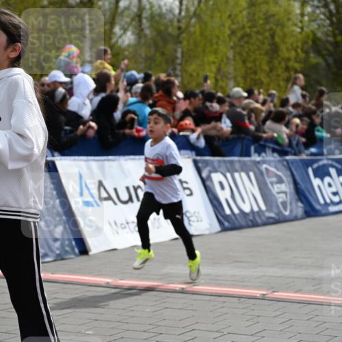 12.04.2026 - 45. Internationalen Wilhelmsburger Insellauf J. Mangold http://msf.ph/oto/9520414 12.04.2026 14:08:48 Ziel 232, 749, 967, 774, 919, 754 meine-sportfotos.de