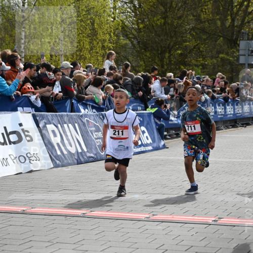 12.04.2026 - 45. Internationalen Wilhelmsburger Insellauf J. Mangold http://msf.ph/oto/9520446 12.04.2026 14:08:56 Ziel 754, 211, 711, 530, 91, 254, 1506, 266 meine-sportfotos.de