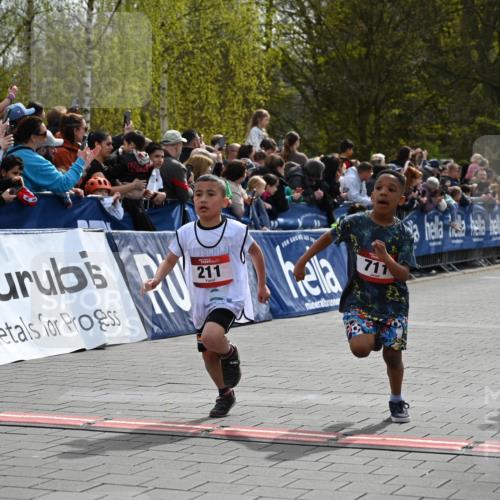 12.04.2026 - 45. Internationalen Wilhelmsburger Insellauf J. Mangold http://msf.ph/oto/9520450 12.04.2026 14:08:56 Ziel 754, 211, 711, 530, 91, 254, 1506, 266 meine-sportfotos.de