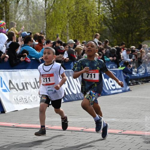 12.04.2026 - 45. Internationalen Wilhelmsburger Insellauf J. Mangold http://msf.ph/oto/9520455 12.04.2026 14:08:56 Ziel 754, 211, 711, 530, 91, 254, 1506, 266 meine-sportfotos.de