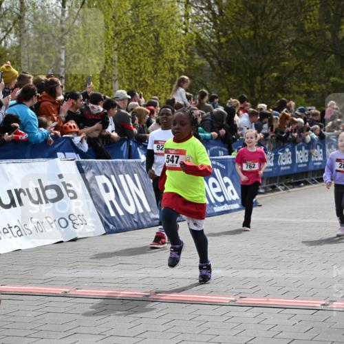12.04.2026 - 45. Internationalen Wilhelmsburger Insellauf J. Mangold http://msf.ph/oto/9520472 12.04.2026 14:09:02 Ziel 91, 254, 1506, 266, 713, 547, 762, 281, 928, 953, 614, 235 meine-sportfotos.de