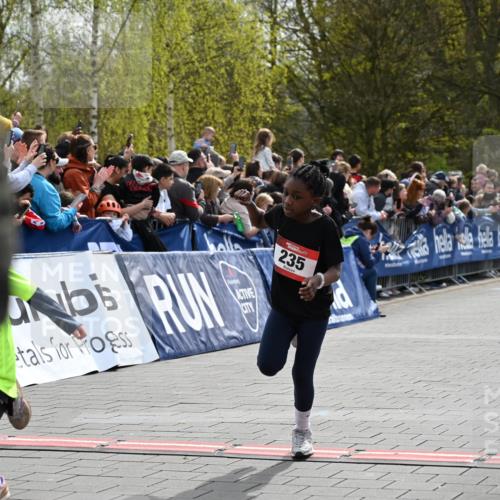 12.04.2026 - 45. Internationalen Wilhelmsburger Insellauf J. Mangold http://msf.ph/oto/9520494 12.04.2026 14:09:07 Ziel 762, 281, 928, 953, 614, 235, 50, 256, 214, 939, 274 meine-sportfotos.de