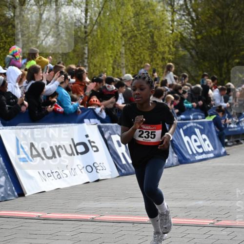 12.04.2026 - 45. Internationalen Wilhelmsburger Insellauf J. Mangold http://msf.ph/oto/9520499 12.04.2026 14:09:07 Ziel 762, 281, 928, 953, 614, 235, 50, 256, 214, 939, 274 meine-sportfotos.de