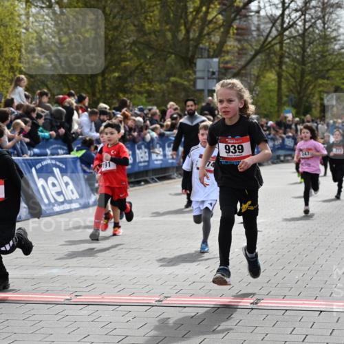 12.04.2026 - 45. Internationalen Wilhelmsburger Insellauf J. Mangold http://msf.ph/oto/9520529 12.04.2026 14:09:11 Ziel 50, 256, 214, 939, 274, 191, 1075, 52, 247, 453, 273, 955 meine-sportfotos.de