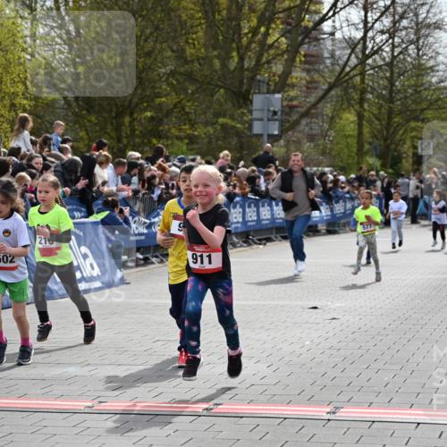 12.04.2026 - 45. Internationalen Wilhelmsburger Insellauf J. Mangold http://msf.ph/oto/9520581 12.04.2026 14:09:20 Ziel 786, 947, 180, 12, 911, 741, 1502, 927, 215, 577, 223, 271 meine-sportfotos.de