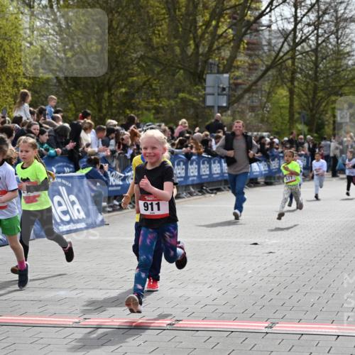 12.04.2026 - 45. Internationalen Wilhelmsburger Insellauf J. Mangold http://msf.ph/oto/9520582 12.04.2026 14:09:20 Ziel 786, 947, 180, 12, 911, 741, 1502, 927, 215, 577, 223, 271 meine-sportfotos.de