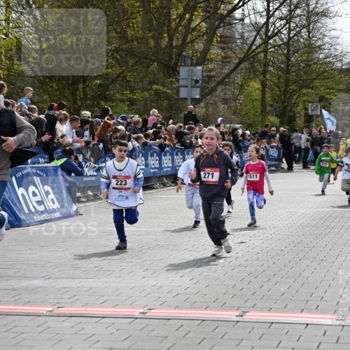 12.04.2026 - 45. Internationalen Wilhelmsburger Insellauf J. Mangold http://msf.ph/oto/9520599 12.04.2026 14:09:23 Ziel 12, 911, 741, 1502, 927, 215, 577, 223, 271, 691, 1511, 252, 270, 220 meine-sportfotos.de