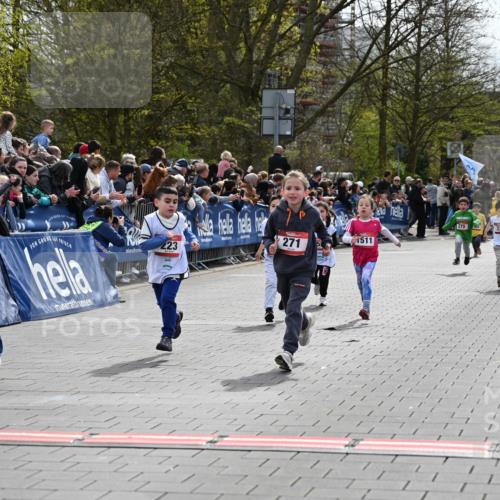 12.04.2026 - 45. Internationalen Wilhelmsburger Insellauf J. Mangold http://msf.ph/oto/9520601 12.04.2026 14:09:23 Ziel 12, 911, 741, 1502, 927, 215, 577, 223, 271, 691, 1511, 252, 270, 220 meine-sportfotos.de
