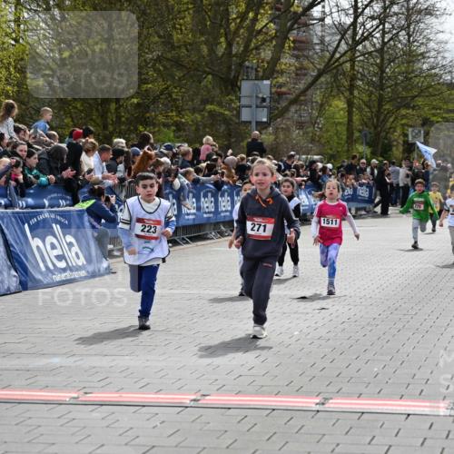 12.04.2026 - 45. Internationalen Wilhelmsburger Insellauf J. Mangold http://msf.ph/oto/9520602 12.04.2026 14:09:23 Ziel 12, 911, 741, 1502, 927, 215, 577, 223, 271, 691, 1511, 252, 270, 220 meine-sportfotos.de