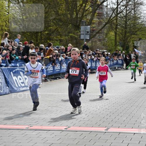 12.04.2026 - 45. Internationalen Wilhelmsburger Insellauf J. Mangold http://msf.ph/oto/9520607 12.04.2026 14:09:24 Ziel 911, 741, 1502, 927, 215, 577, 223, 271, 691, 1511, 252, 270, 220 meine-sportfotos.de