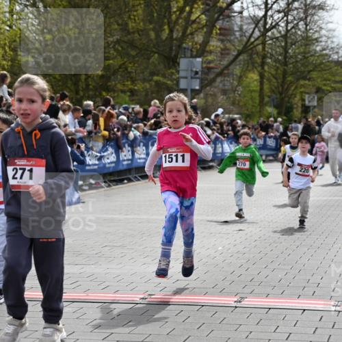 12.04.2026 - 45. Internationalen Wilhelmsburger Insellauf J. Mangold http://msf.ph/oto/9520627 12.04.2026 14:09:26 Ziel 577, 223, 271, 691, 1511, 252, 270, 220, 219 meine-sportfotos.de