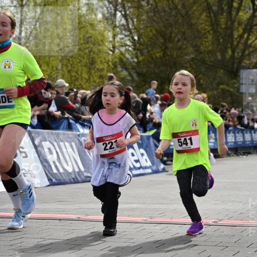 12.04.2026 - 45. Internationalen Wilhelmsburger Insellauf J. Mangold http://msf.ph/oto/9520677 12.04.2026 14:09:36 Ziel 216, 25, 1066, 209, 915, 221, 541, 1501, 249 meine-sportfotos.de