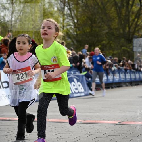 12.04.2026 - 45. Internationalen Wilhelmsburger Insellauf J. Mangold http://msf.ph/oto/9520683 12.04.2026 14:09:37 Ziel 25, 1066, 209, 915, 221, 541, 1501, 249, 1059, 1516, 94 meine-sportfotos.de