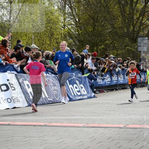 12.04.2026 - 45. Internationalen Wilhelmsburger Insellauf J. Mangold http://msf.ph/oto/9520690 12.04.2026 14:09:38 Ziel 25, 1066, 209, 915, 221, 541, 1501, 249, 1059, 1516, 94, 921, 251, 945 meine-sportfotos.de