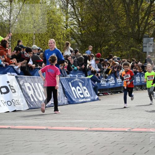 12.04.2026 - 45. Internationalen Wilhelmsburger Insellauf J. Mangold http://msf.ph/oto/9520694 12.04.2026 14:09:38 Ziel 25, 1066, 209, 915, 221, 541, 1501, 249, 1059, 1516, 94, 921, 251, 945 meine-sportfotos.de