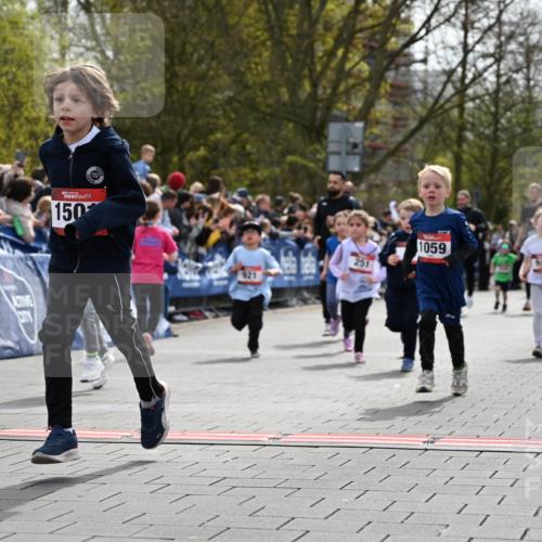 12.04.2026 - 45. Internationalen Wilhelmsburger Insellauf J. Mangold http://msf.ph/oto/9520709 12.04.2026 14:09:40 Ziel 541, 1501, 249, 1059, 1516, 94, 921, 251, 945, 934 meine-sportfotos.de