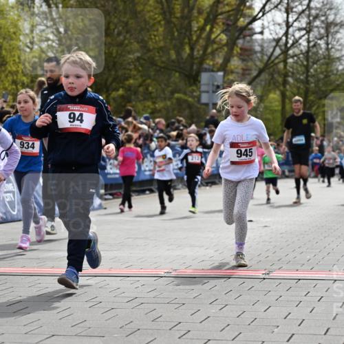 12.04.2026 - 45. Internationalen Wilhelmsburger Insellauf J. Mangold http://msf.ph/oto/9520726 12.04.2026 14:09:42 Ziel 1501, 249, 1059, 1516, 94, 921, 251, 945, 934, 212, 735, 190, 240, 1520 meine-sportfotos.de