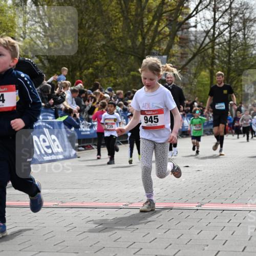 12.04.2026 - 45. Internationalen Wilhelmsburger Insellauf J. Mangold http://msf.ph/oto/9520730 12.04.2026 14:09:43 Ziel 1501, 249, 1059, 1516, 94, 921, 251, 945, 934, 212, 735, 190, 240, 1520 meine-sportfotos.de