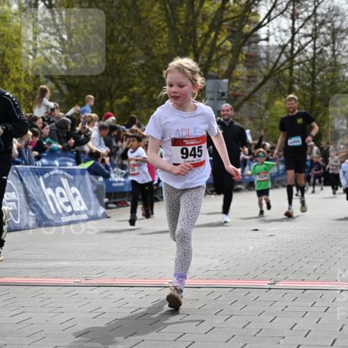 12.04.2026 - 45. Internationalen Wilhelmsburger Insellauf J. Mangold http://msf.ph/oto/9520733 12.04.2026 14:09:43 Ziel 1501, 249, 1059, 1516, 94, 921, 251, 945, 934, 212, 735, 190, 240, 1520 meine-sportfotos.de