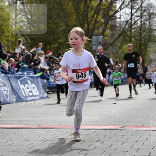 12.04.2026 - 45. Internationalen Wilhelmsburger Insellauf J. Mangold http://msf.ph/oto/9520734 12.04.2026 14:09:43 Ziel 1501, 249, 1059, 1516, 94, 921, 251, 945, 934, 212, 735, 190, 240, 1520 meine-sportfotos.de